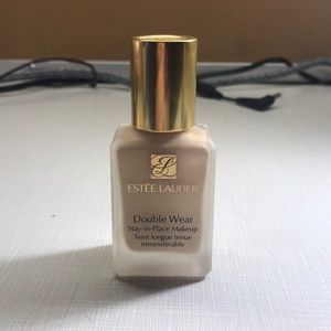 Estēe Lauder Double Wear